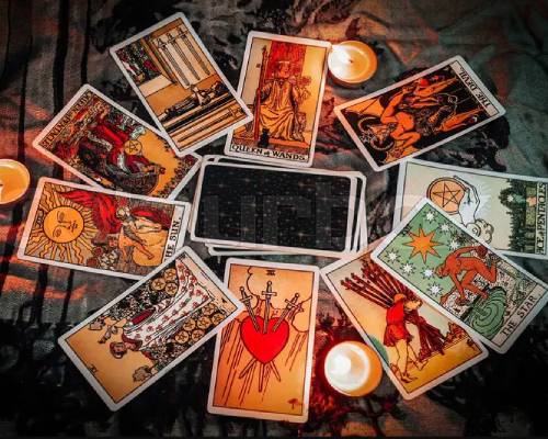 Best Tarot Card Reader in India - Vijita Tewari